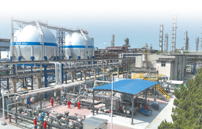 二氧化碳变为宝 驱动石油产出来（硬核科技背后的创新故事）