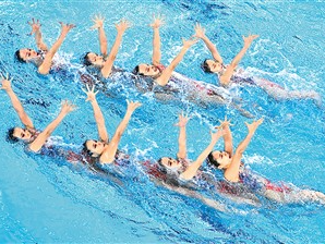 中国花游 创造历史（五环之光）