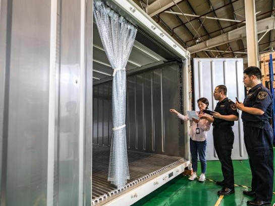 2024年服贸会首批进境展品通关