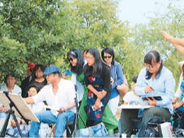 用艺术点亮生活 以文化增进友谊（侨界关注）