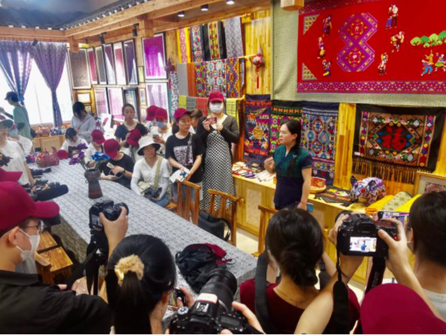 奋进强国路 阔步新征程丨广西：多彩非遗焕发时代活力