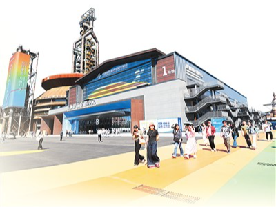 “加大在中国的创新发展是坚定承诺”