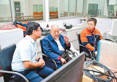 奉献一生 探海听声