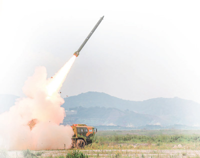 忠诚奋斗，锻造精兵劲旅（强军路上）