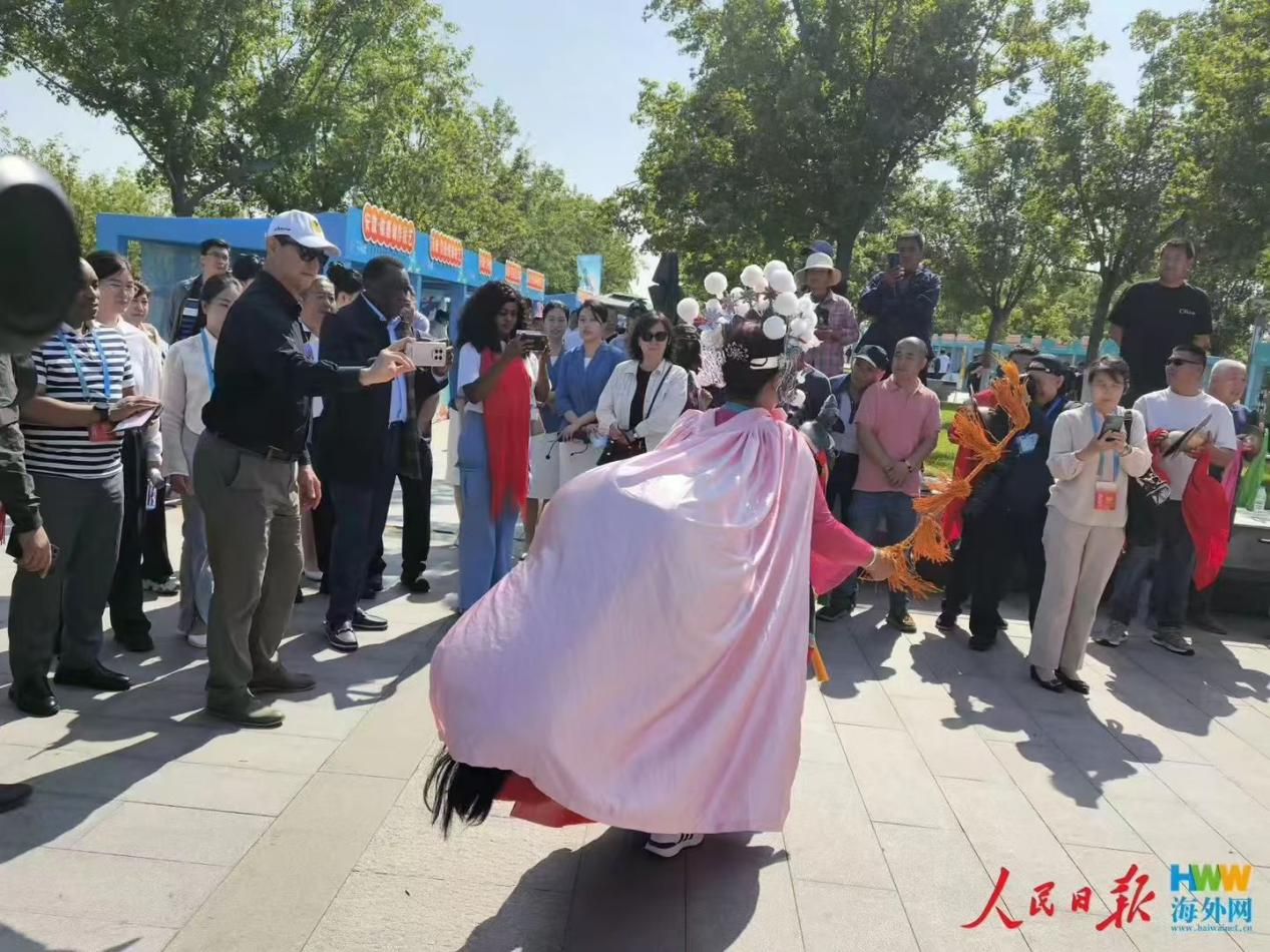 驻华使节体验中国传统文化，期待加深人文交流