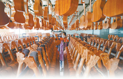 打造特色产业 拓展国际市场（苏豫贵三县市联通国际大市场观察）