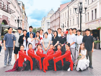 越来越多中国故事在海外被倾听