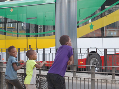 “继续促进非中互利共赢合作”