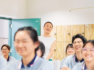 以教育家精神诠释师者本色