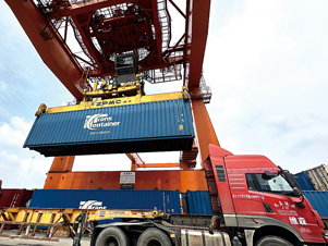 河山添锦绣 星光映万家