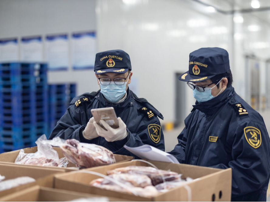 年货看“变”｜“大家都希望年货班列越开越多！”