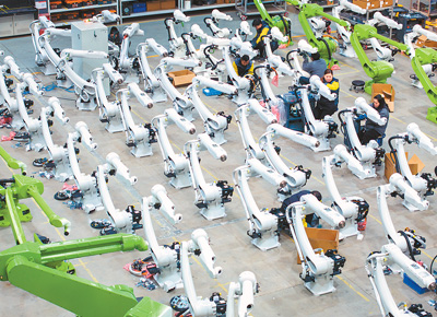 中国制造业规模连续15年全球第一（锐财经）