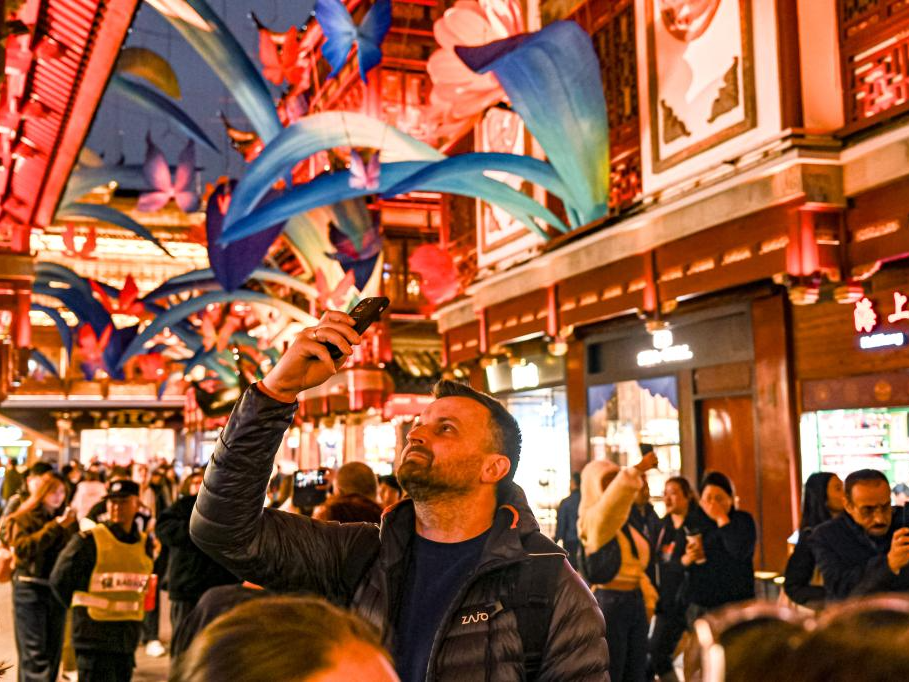 学中文，领略魅力中国