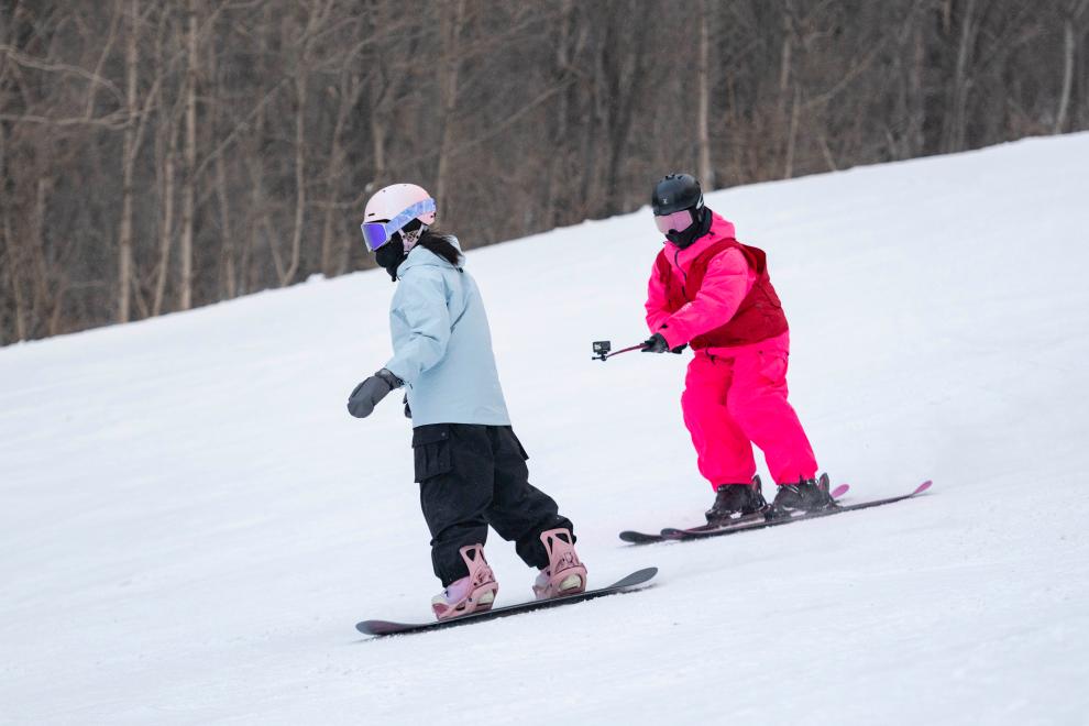 “人流”“客流”“投资流”，冰雪经济“节节高”