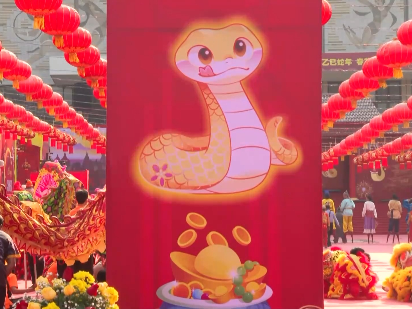 节日氛围浓厚 多国举办新春庆祝活动