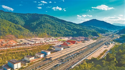 推动区域开放合作 共享中国发展红利