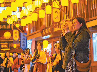 共享精彩中国年（新春走基层）