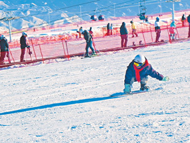 乐享冰雪  活力涌动（新春走基层·特别报道）