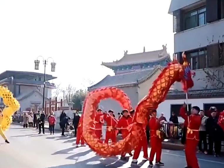 首个“非遗版”春节大赏：从舞龙舞狮到“九狮飞天”