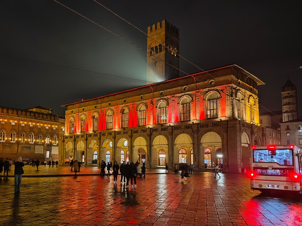 多国举办精彩活动 点“红”地标建筑 共庆新春佳节