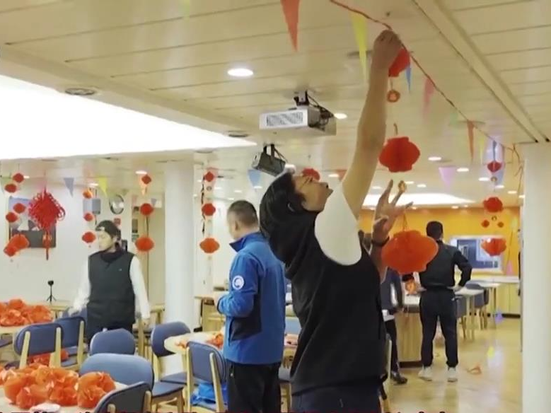 遥远的南极 升腾的年味儿