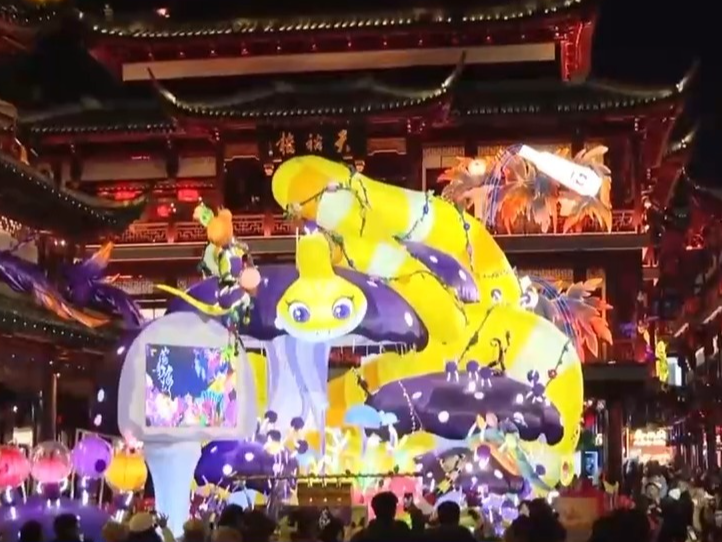 花灯一点 年味满满 春节气氛组已上线