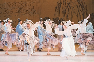 “期待在香港看到更多中华文化艺术演出”