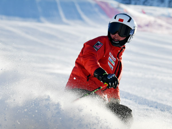 新疆的雪花开了丨“冰雪”旋律奏响冬日欢歌