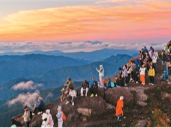 假日旅游“新”潮涌动（文旅新象）