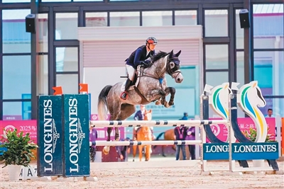 归国织梦助推中国马术迈向国际化（侨界关注）