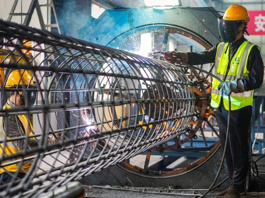 坚守岗位庆国庆