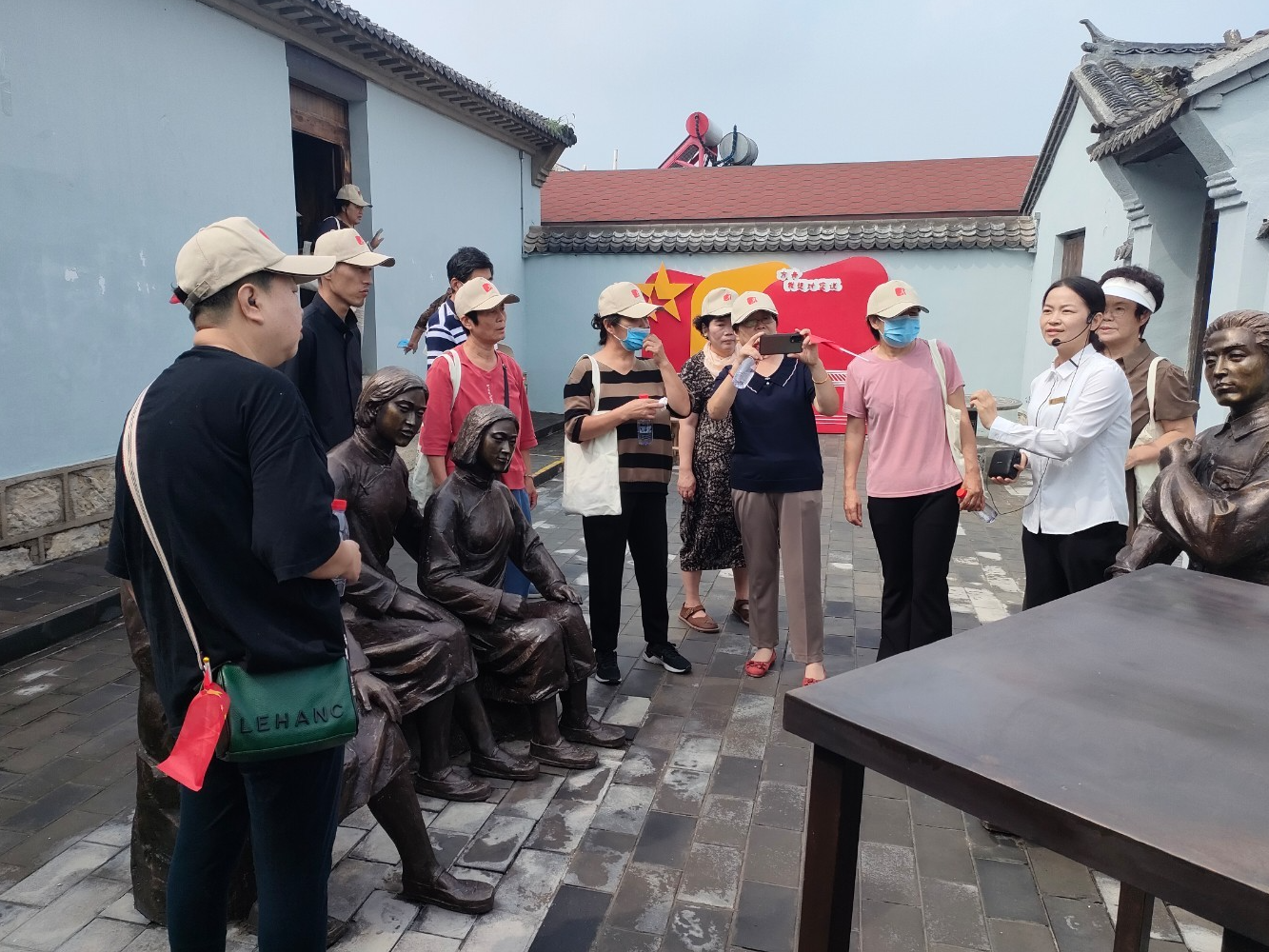 红星照耀中国丨方舟引路 红韵兴村