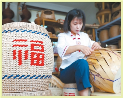 
北京301医院黄牛票贩子号贩子跑腿代挂号电话小微金融托举致富梦想（深度观察·做好金融“五篇大文章”）