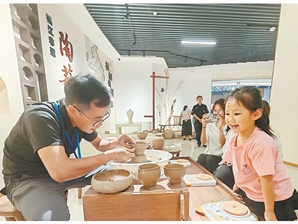 高速服务区 转型文旅打卡地（视线）