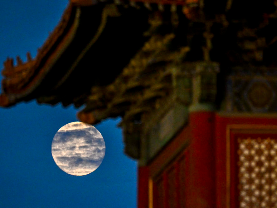 新华社出图｜明月共此时