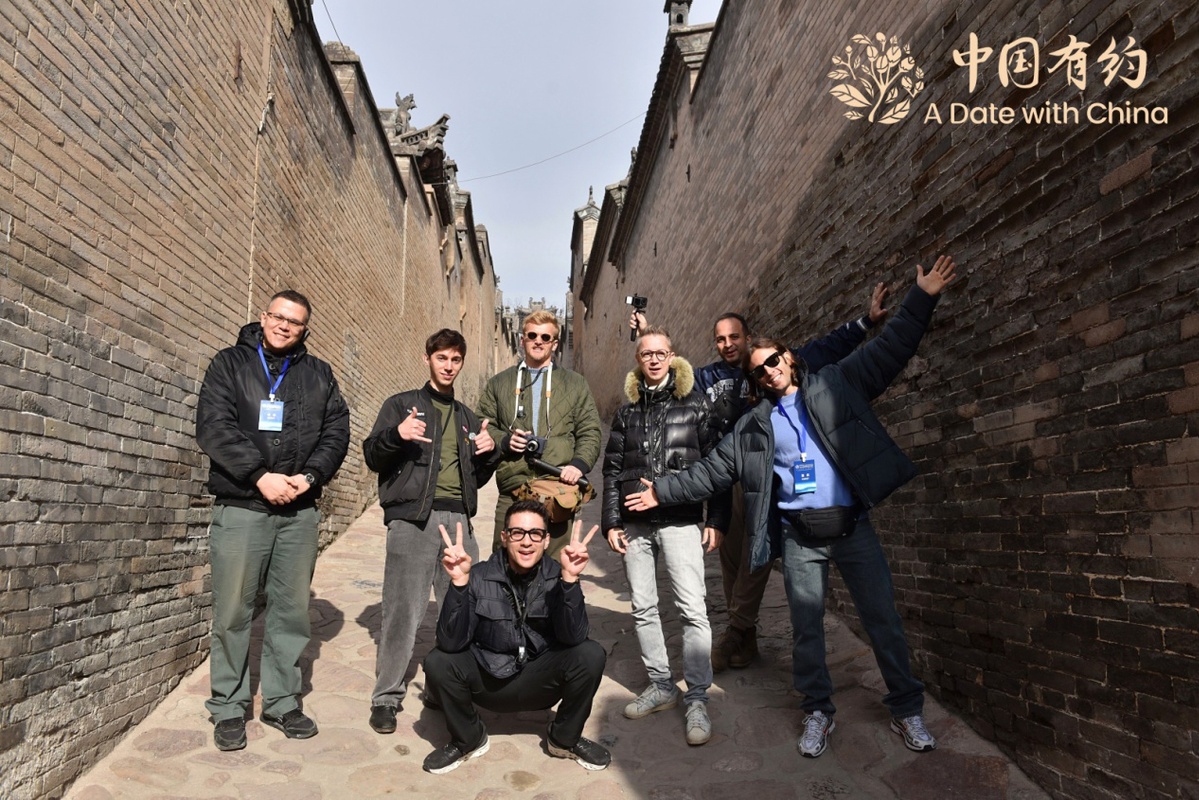 中国有约｜外国朋友走进“华夏民居第一宅”：欣赏古建魅力，感受中华家风