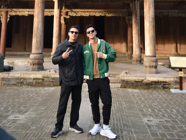 中国有约｜国际友人走进“活着的明清小城” 感受汾城古建筑群的历史魅力