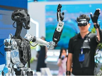 中国工业机器人上演“升职记”（国际论道）