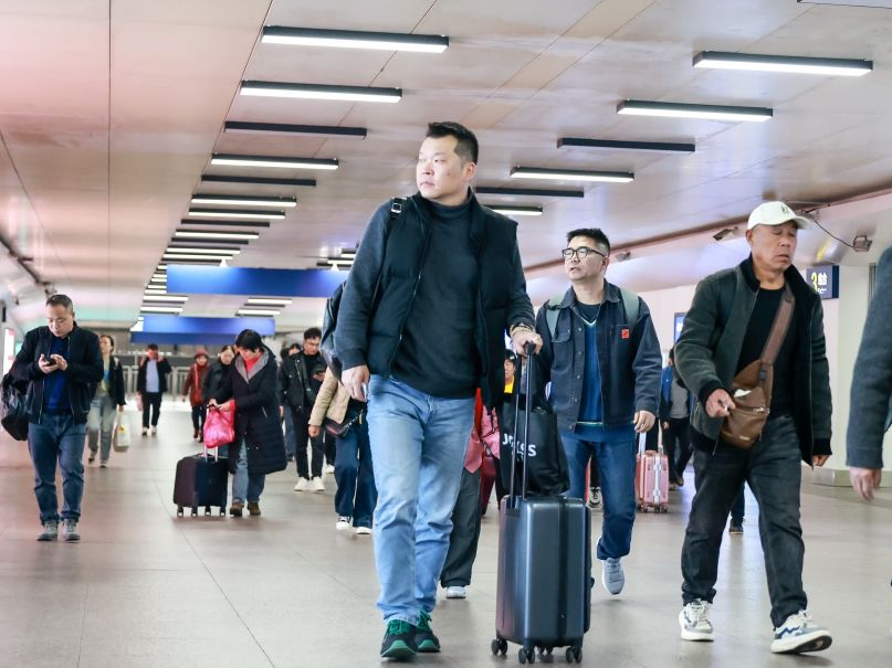 前10月全国铁路发送旅客39.5亿人次 创历史同期新高