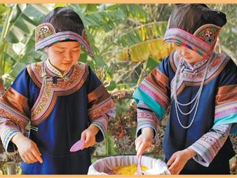 三江口畔岁月长 花木葱茏布依村（寻找最美乡村·中寨村）