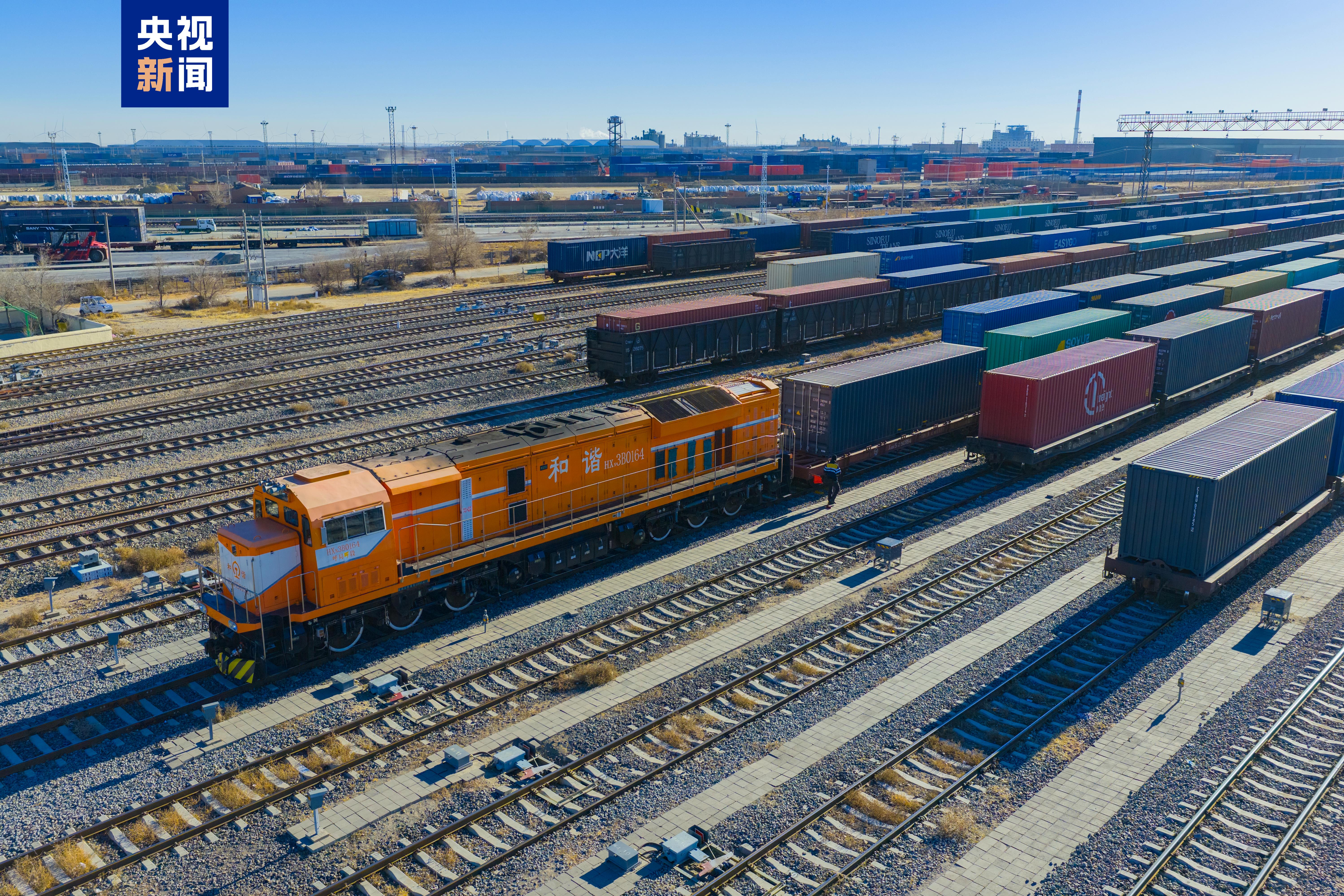 
上海中山医院黄牛票贩子号贩子跑腿代挂号电话今年中欧班列中通道通行量突破3500列