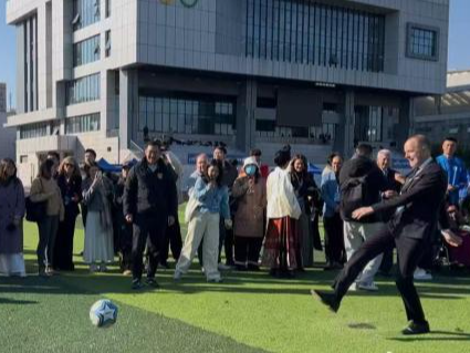 千里之谊，始于“足下”：世界市长南京聊“苏超”、话情谊