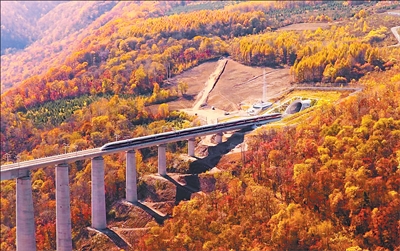 东北省际高铁首次形成闭环（产经观察·收官之际看工程）