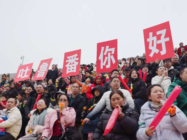 铸牢中华民族共同体意识丨一场跨越3000公里的足球之约