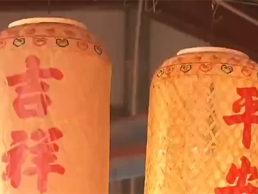 节日消费市场“热”力十足、文化味儿浓 “菜篮子”“果盘子”供应丰富稳定