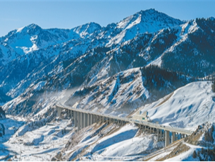 20分钟穿越天山，世界最长高速公路隧道通车