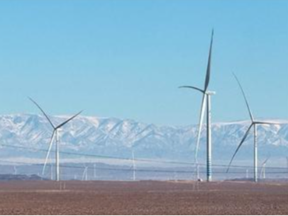 戈壁崛起“能源绿洲”