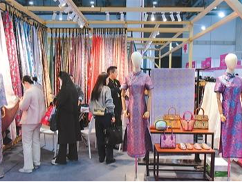 跨境电商成为外贸增长新引擎（锐财经）