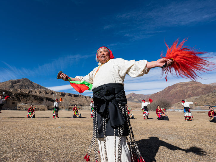 新春走基层·风雪高原行丨热巴舞跃动雪域 非遗传承焕新彩