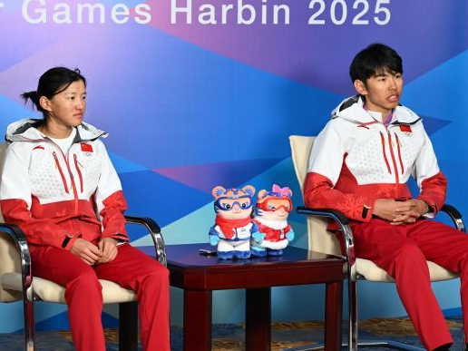 （哈尔滨亚冬会）牧民的孩子从山区滑向亚洲之巅